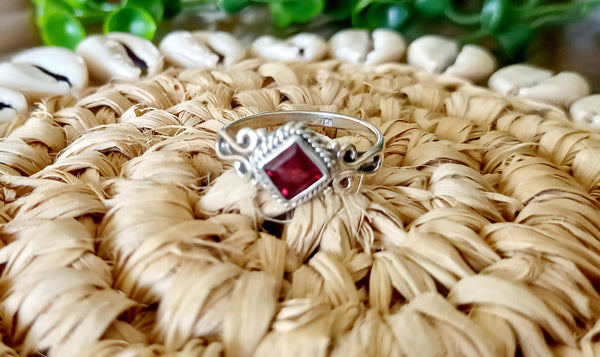 Garnet Sterling Silver Jewellery