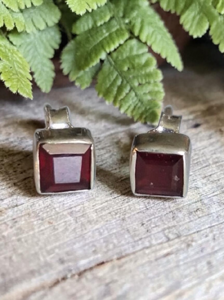 Garnet Sterling Silver Jewellery